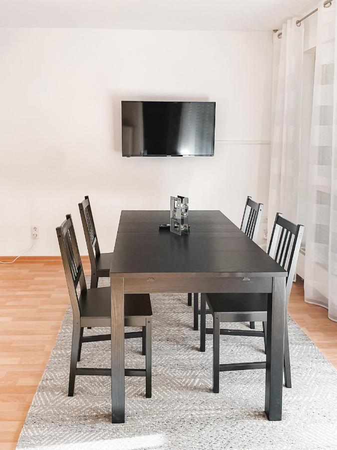 Schoene Wohnung, Eigene Terrasse, Privater Parkplatz, Wi-Fi, Waschmaschine, 3P Chemnitz Exterior photo